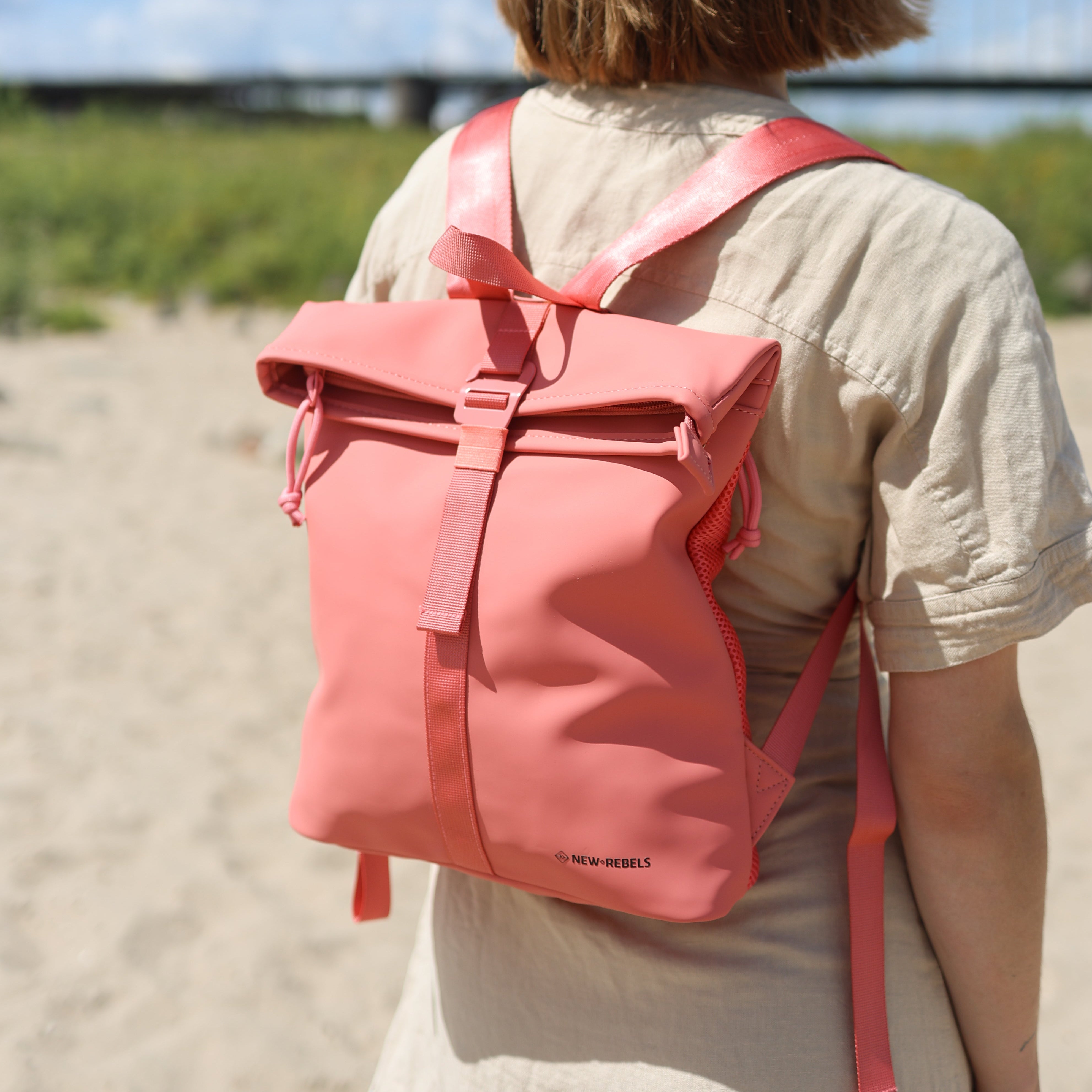 Branson - Mini waterproof rolltop backpack 'Los Angeles' 7L coral