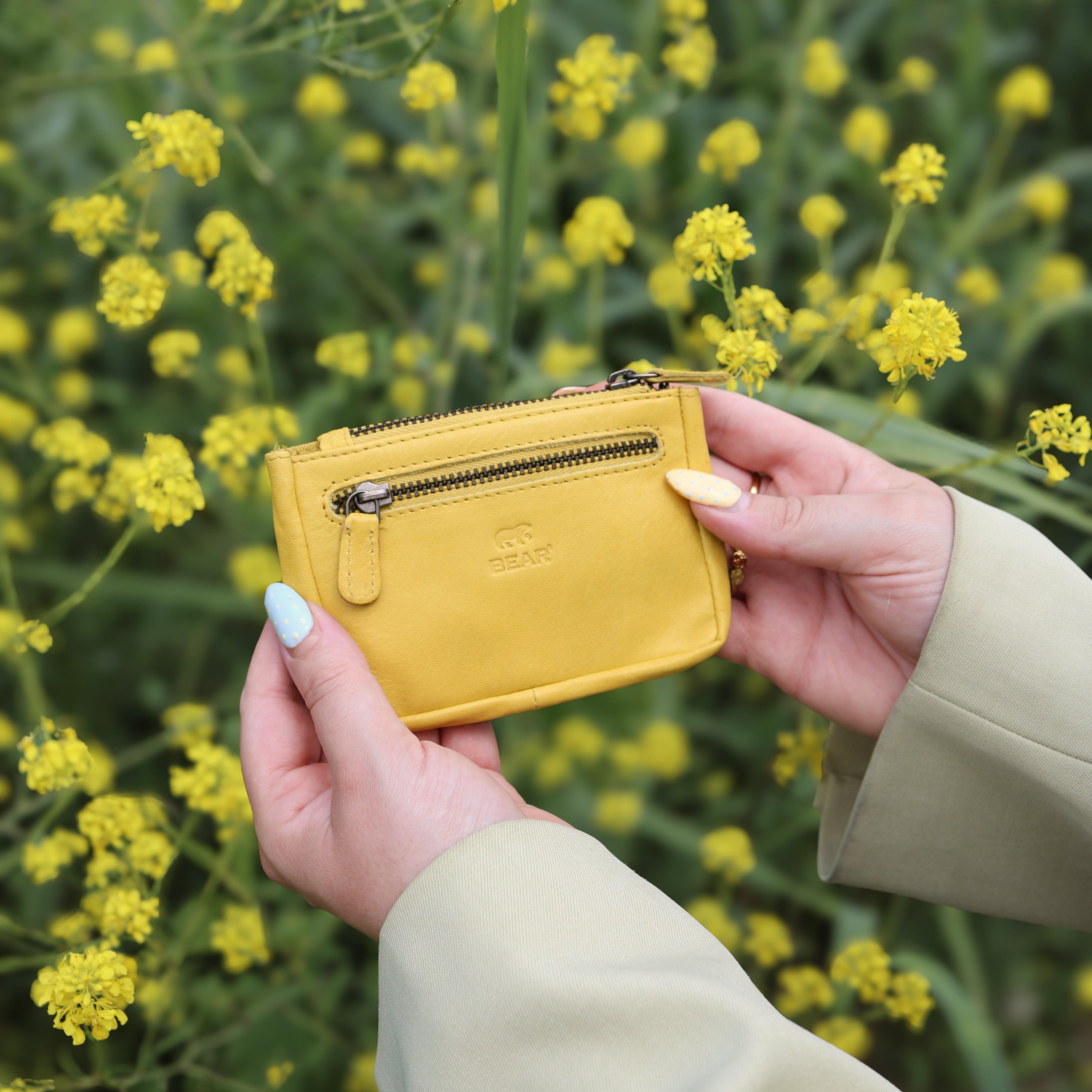 Key pouch 'Lyla' butter yellow