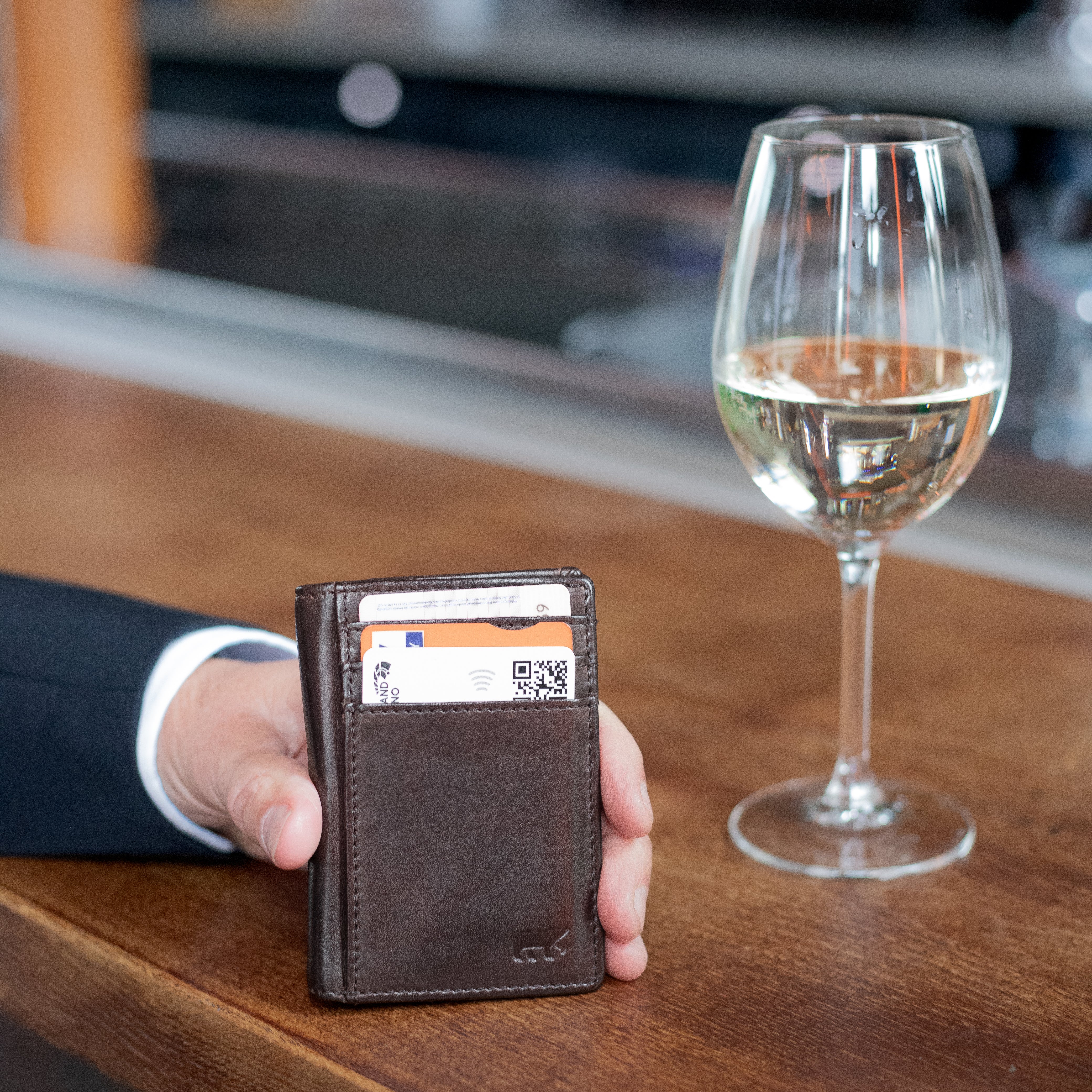 Card holder with banknote compartment 'Michel' cognac