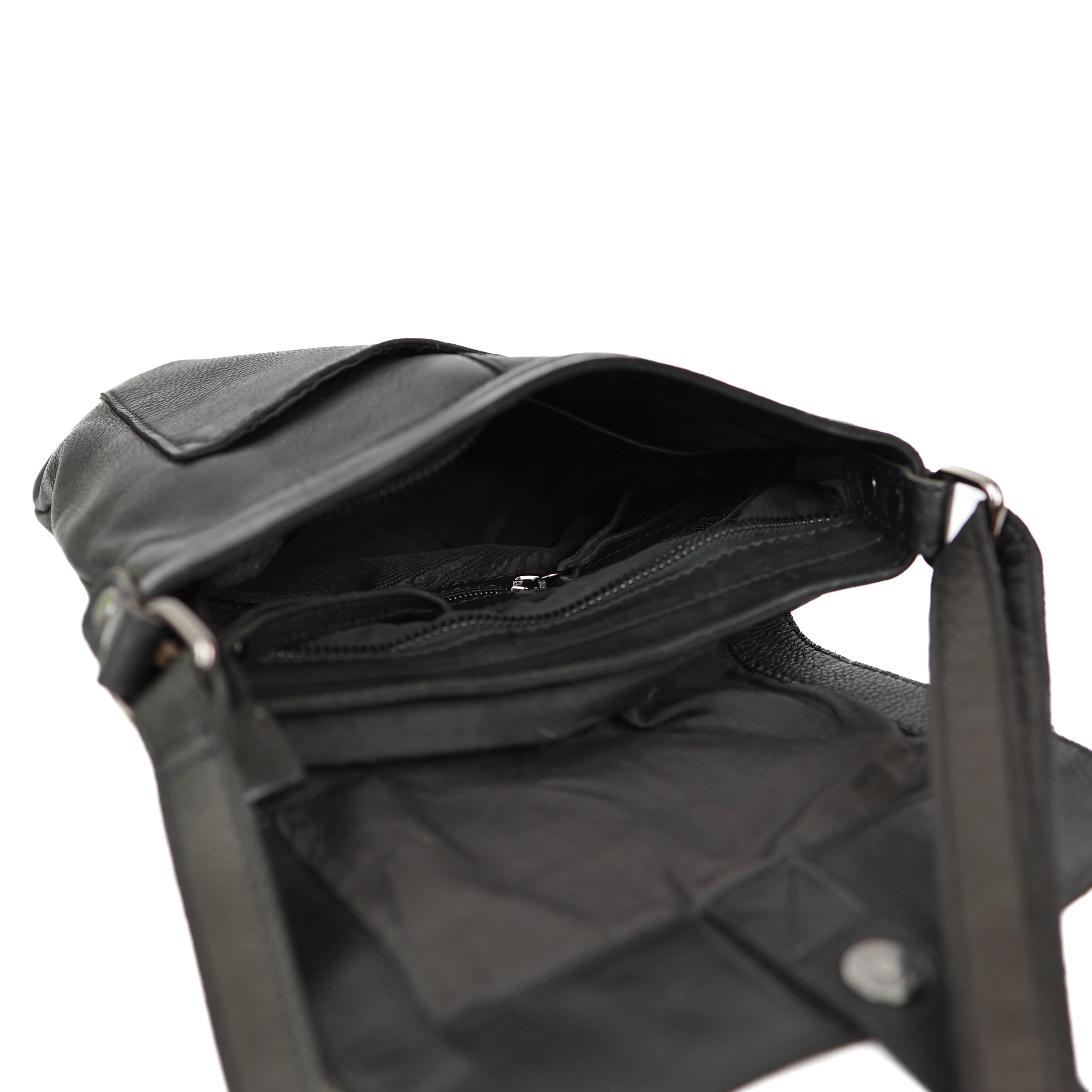 Shoulderbag with flap 'Jip' black