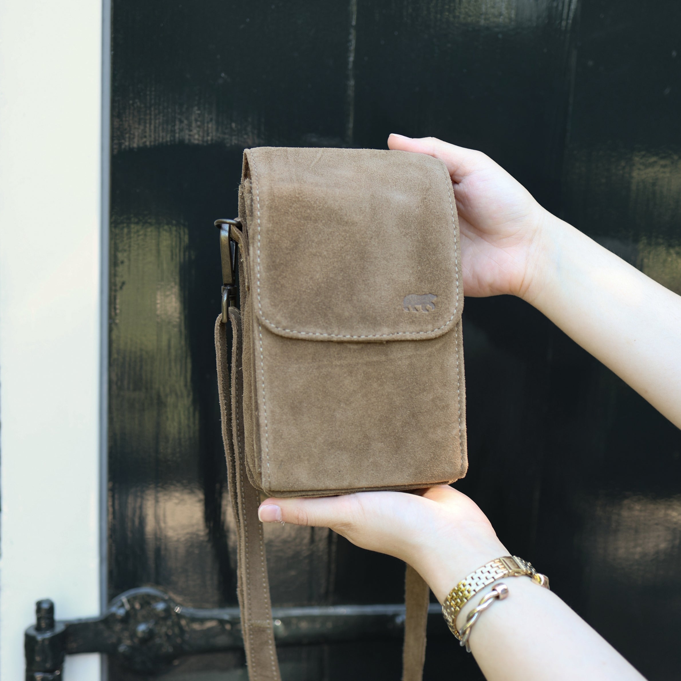 Suede shoulder bag 'Robbie' 2.0 dark blue