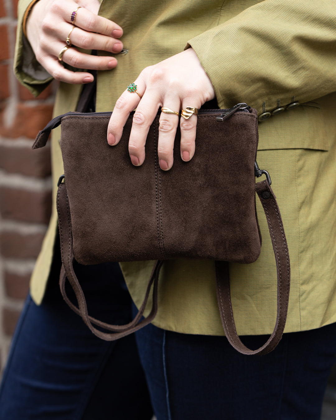 Suède schoudertasje 'Marthe' cognac