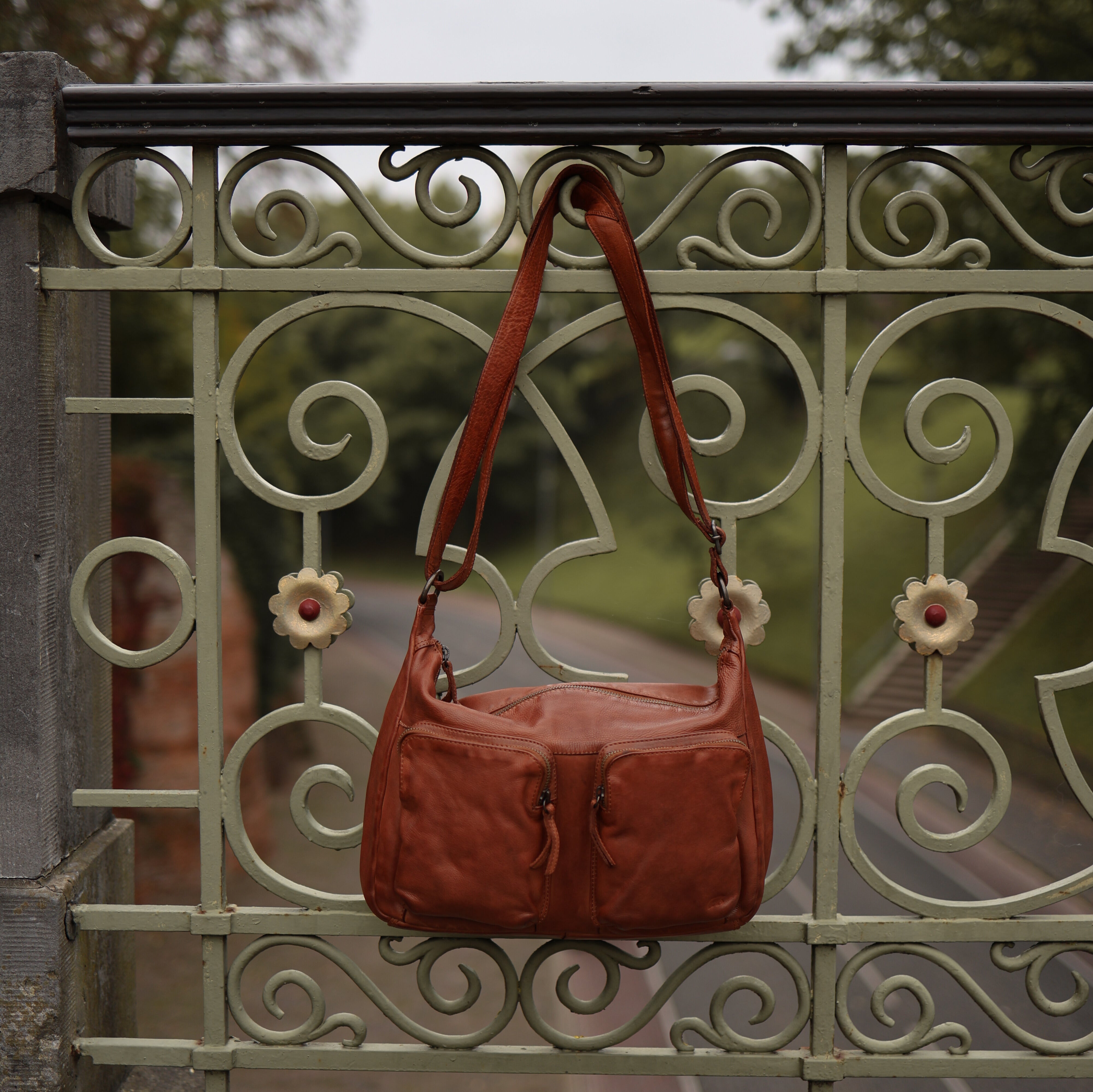 Shoulder bag 'Fay' cognac