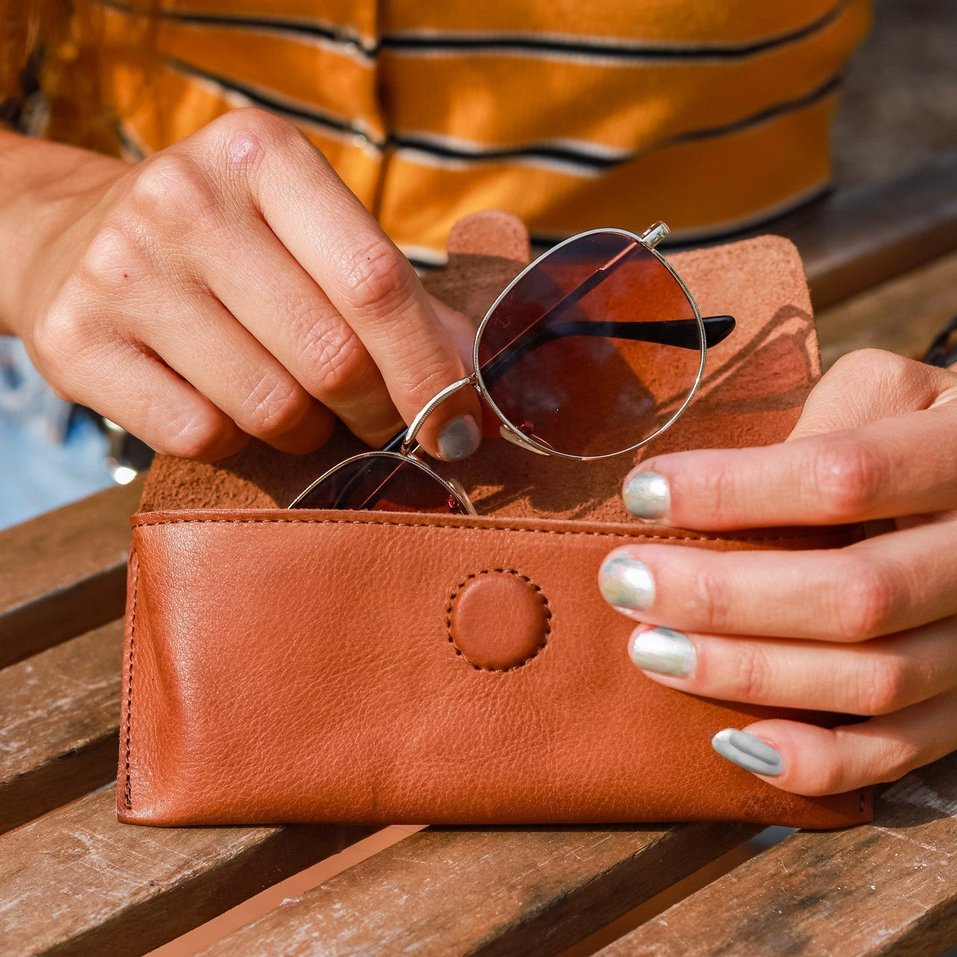 Glasses case 'Weta' snake grey