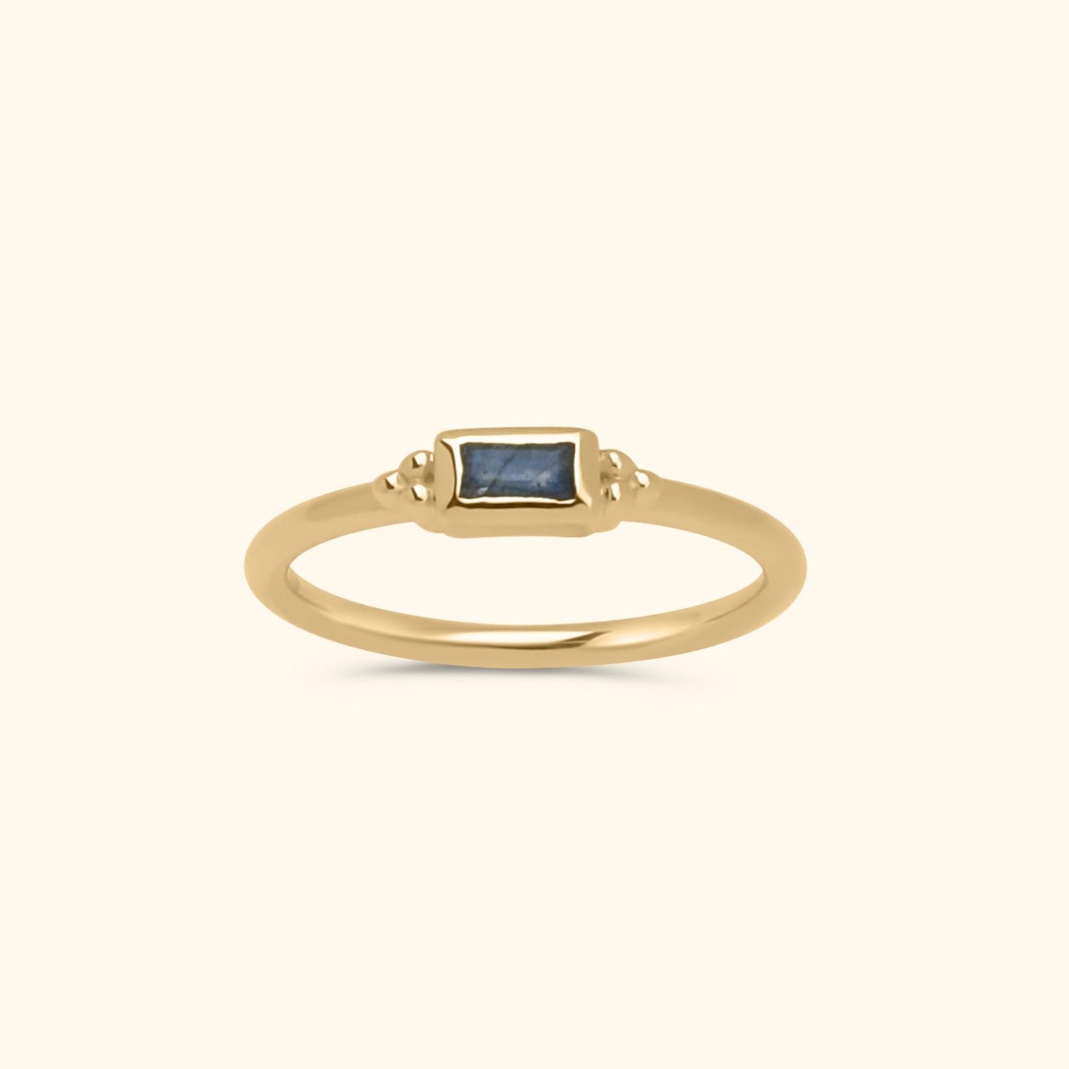 Louise Labradoriet Baguette ring
