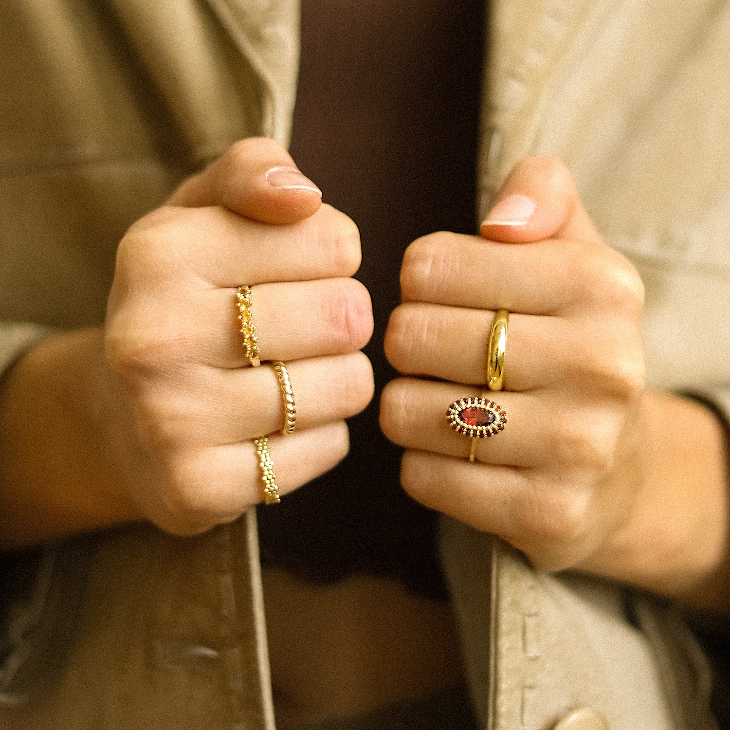 Vintage Garnet Jane Ring | 14K Gold