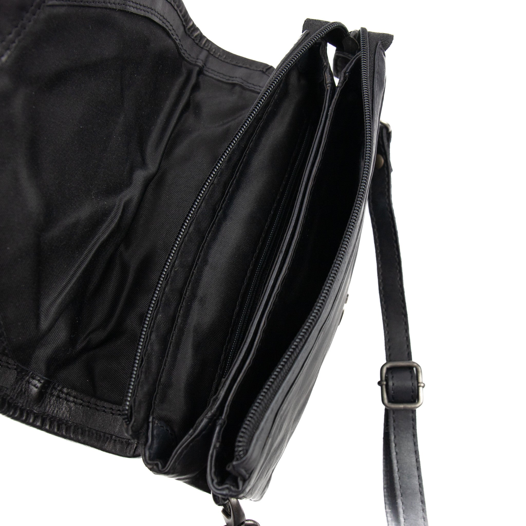 Envelope bag 'Mimi' black braided - CL 42381