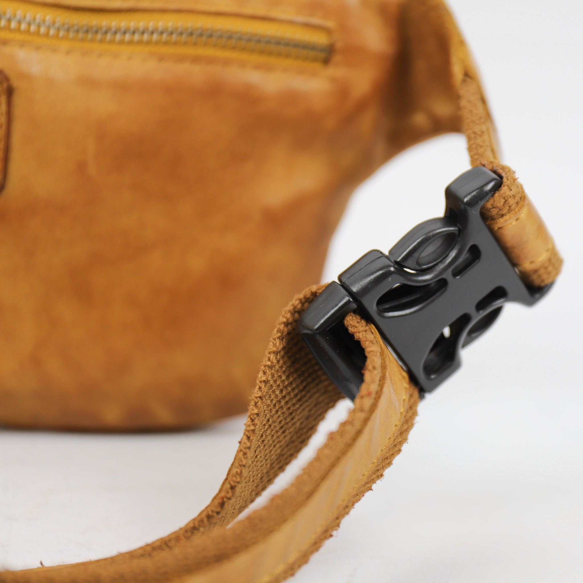 Belt bag 'Emmi' yellow - CL 36063