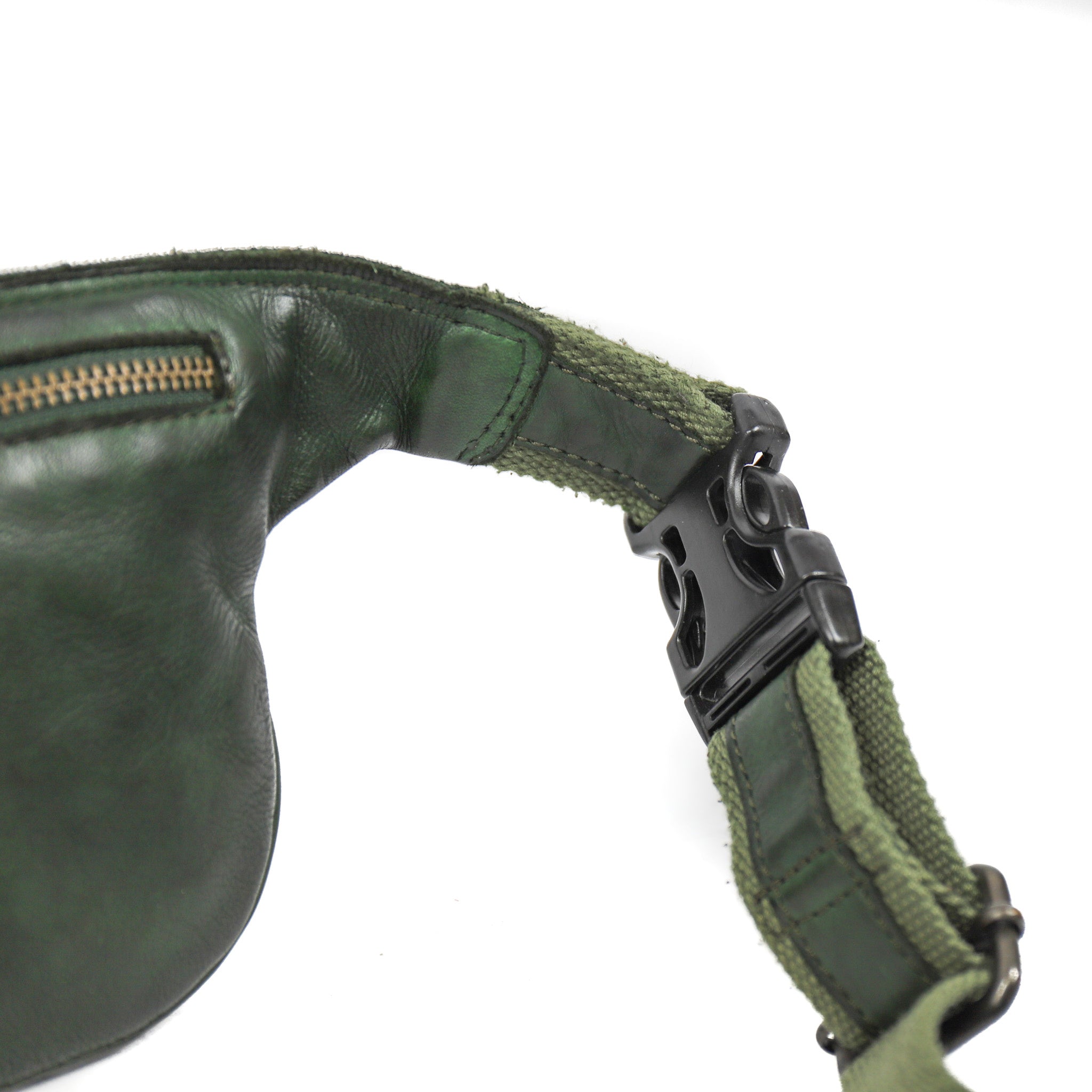 Belt bag 'Emmi' green - CL 36063