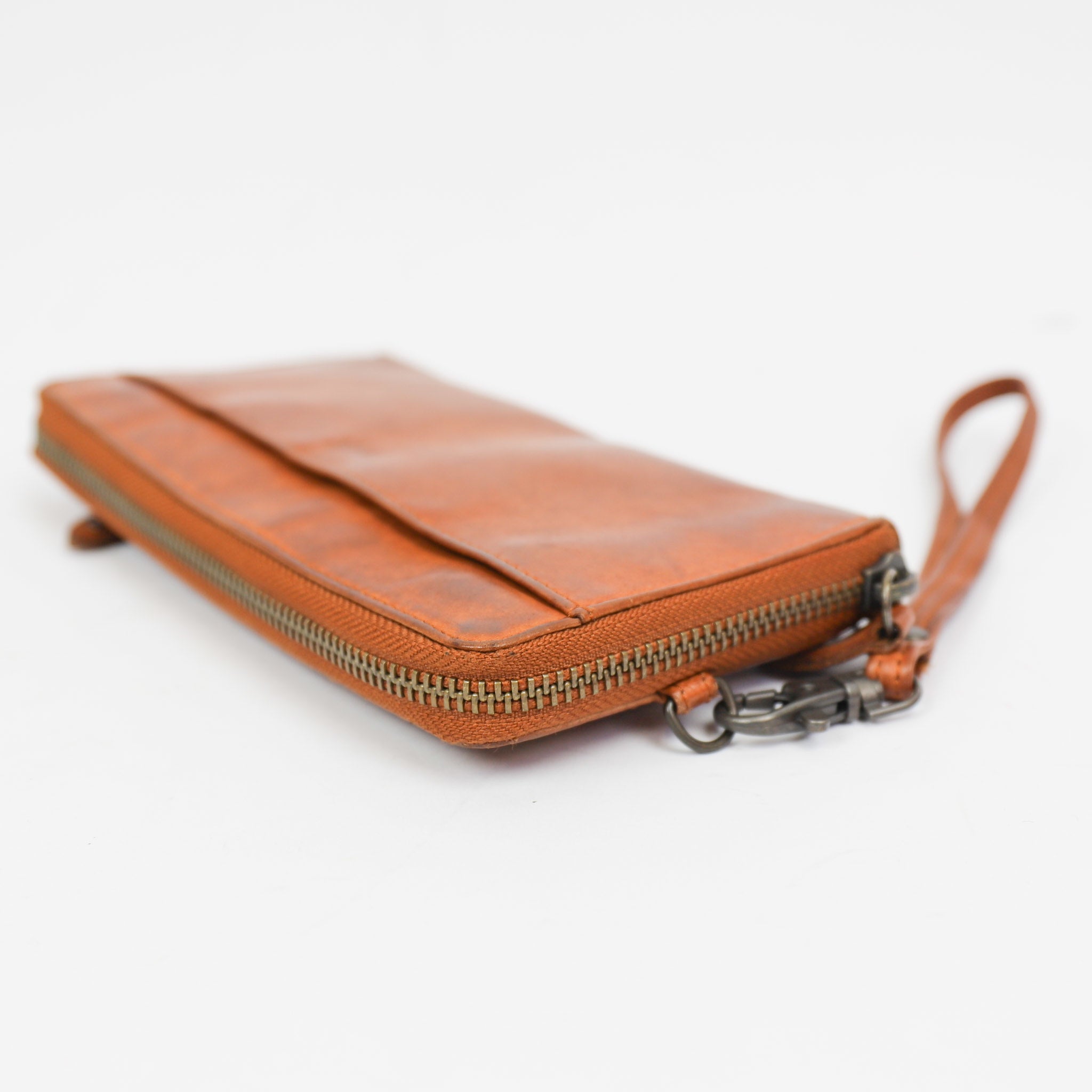 Zipper wallet 'Sofie' cognac - CL 15882
